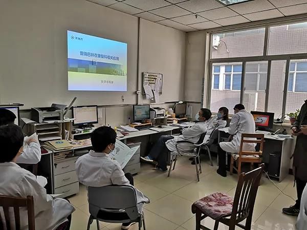 在分别在黄山市歙县人民医院肿瘤科和石家庄市第一医院召开科室会议